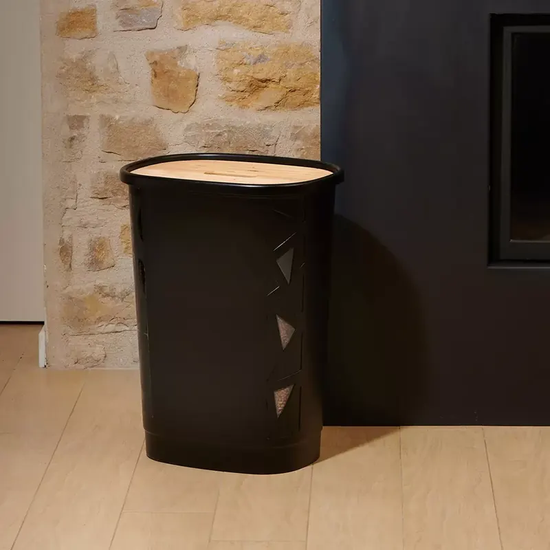Coffre à granulés de bois/pelets, corps en matières recyclées