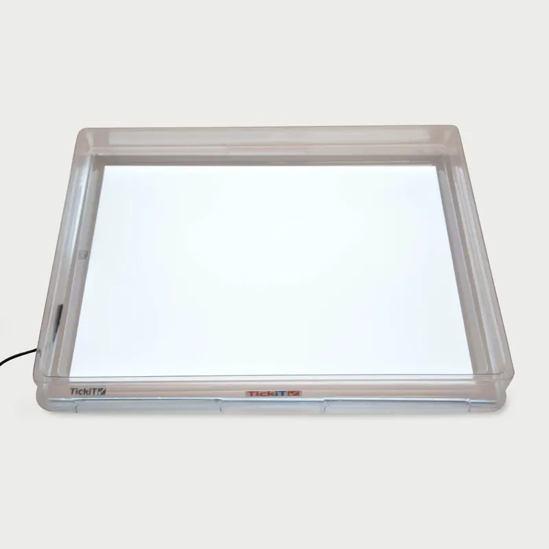 Panneau lumineux LED A2 et bac sensoriel pour ateliers